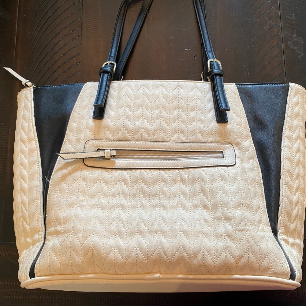 Jessica Simpson shoulder bag